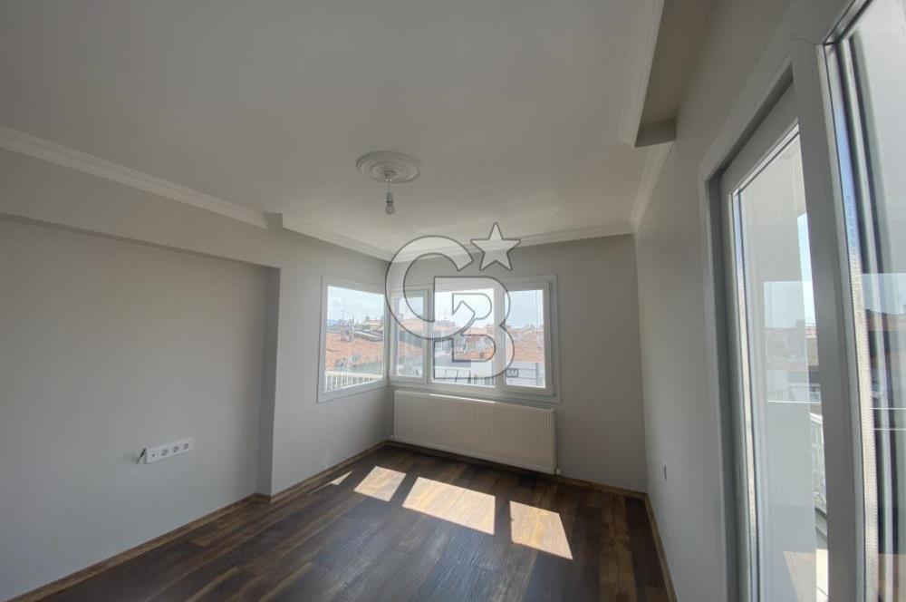 Girne Bulvarı Üzerinde Satılık 2+1 Tadilatlı Asansörlü Daire