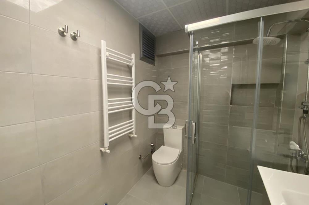 Girne Bulvarı Üzerinde Satılık 2+1 Tadilatlı Asansörlü Daire