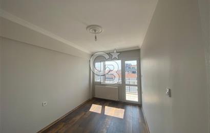 Girne Bulvarı Üzerinde Satılık 2+1 Tadilatlı Asansörlü Daire