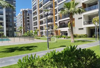ATAŞEHİR MODERN 2 DE BAHÇE KATI HAVUZ CEPHELİ 3+1 SATILIK DAİRE