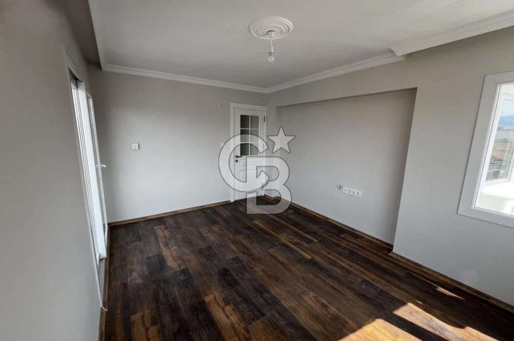 Girne Bulvarı Üzerinde Satılık 2+1 Tadilatlı Asansörlü Daire