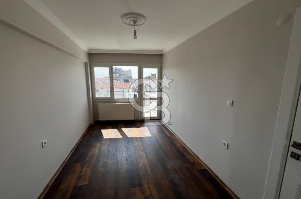 Girne Bulvarı Üzerinde Satılık 2+1 Tadilatlı Asansörlü Daire