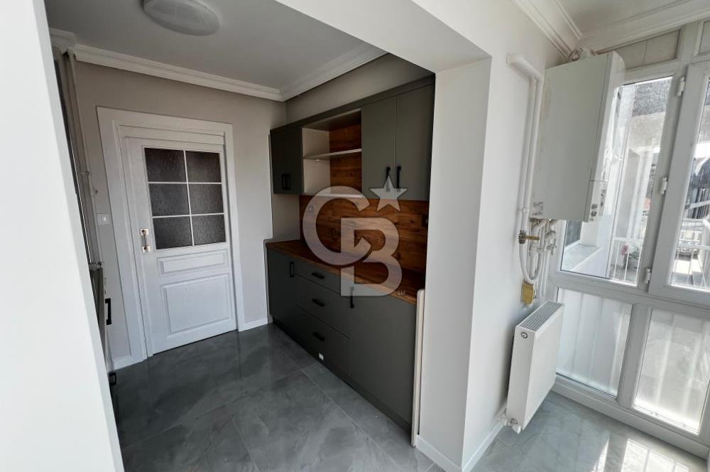 Girne Bulvarı Üzerinde Satılık 2+1 Tadilatlı Asansörlü Daire