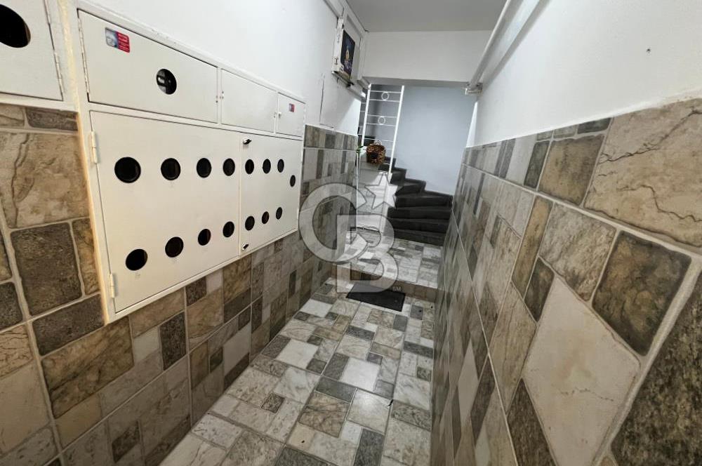 Girne Bulvarı Üzerinde Satılık 2+1 Tadilatlı Asansörlü Daire