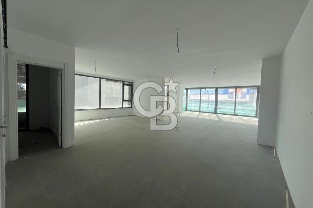 MUSTAFA KEMAL MAH.MAİDAN KARŞISI 1600M2 KİRALIK DÜKKAN
