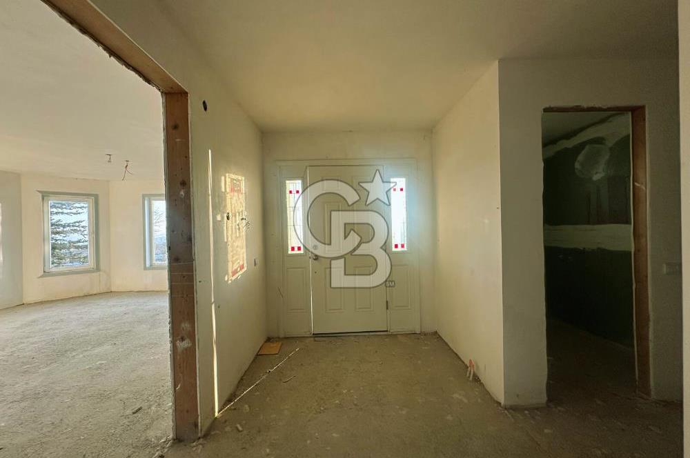 Gölbaşı Turkuaz Sitesinde 340 m² Natamam 5+2 Villa