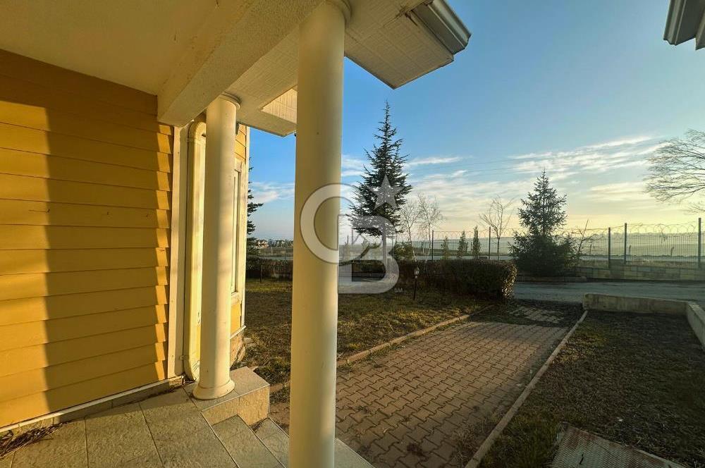 Gölbaşı Turkuaz Sitesinde 340 m² Natamam 5+2 Villa