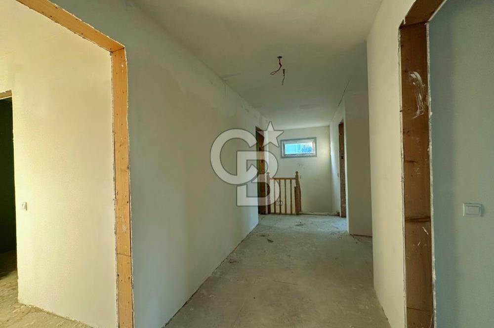 Gölbaşı Turkuaz Sitesinde 340 m² Natamam 5+2 Villa