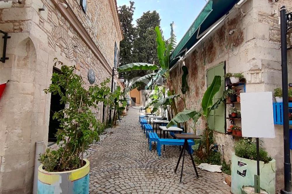 URLA SANAT SOKAĞINDA BULUNMASI ZOR OLAN SATILIK ARSA FIRSAT I!!