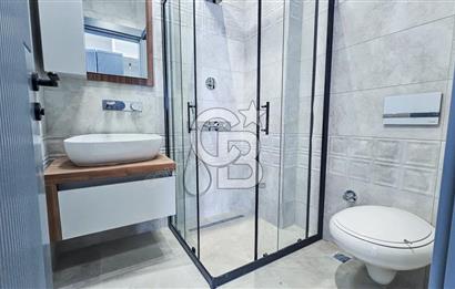 Kuşadası Merkezde Deniz Manzaralı Akıllı Ev Sistemli Lüks Villa