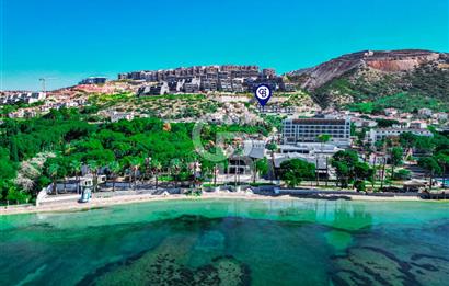 Kuşadası Merkezde Deniz Manzaralı Akıllı Ev Sistemli Lüks Villa