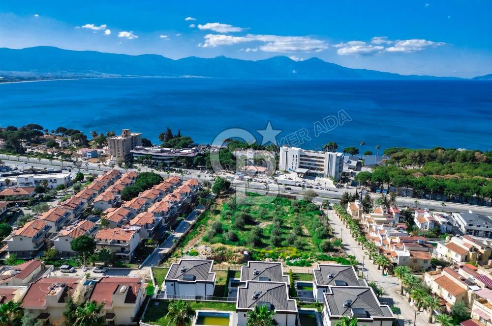 Kuşadası Merkezde Deniz Manzaralı Akıllı Ev Sistemli Lüks Villa