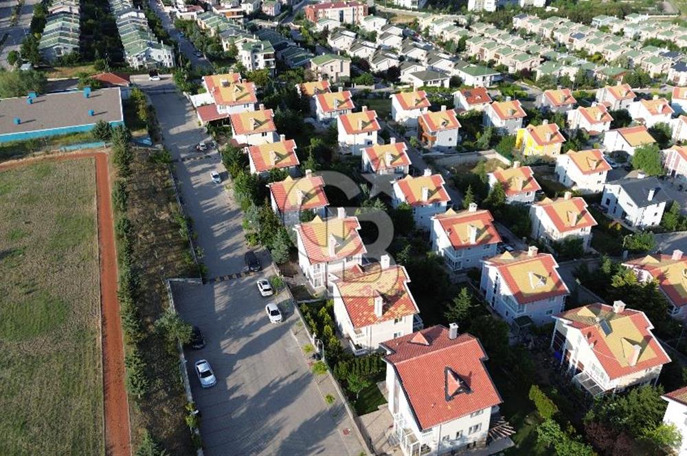 PANORAMİK DOĞA MANZARALI/550 M2/3 BANYOLU/ MÜSTAKİL LÜKS VİLLA