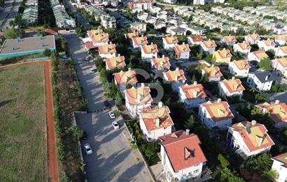 PANORAMİK DOĞA MANZARALI/550 M2/3 BANYOLU/ MÜSTAKİL LÜKS VİLLA