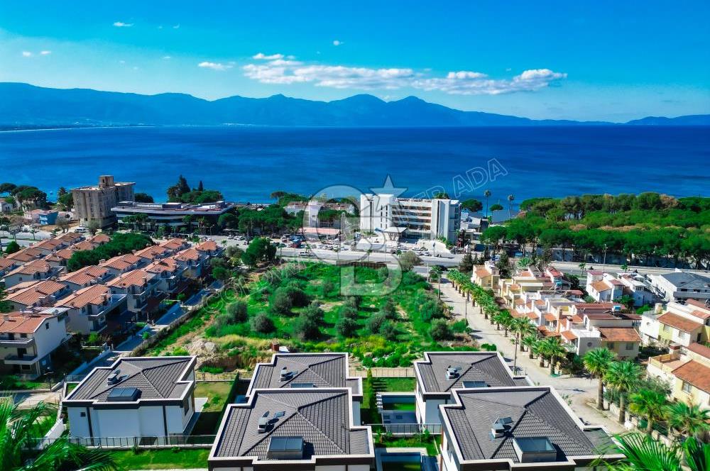 Kuşadası Merkezde Deniz Manzaralı Akıllı Ev Sistemli Lüks Villa