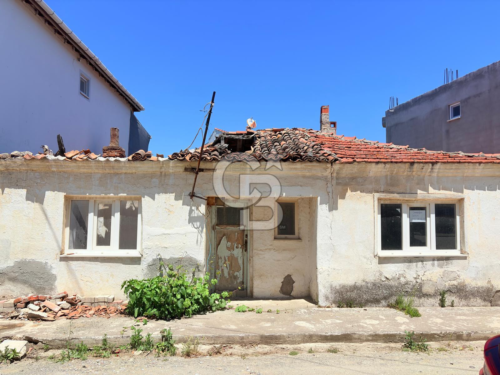 ÇARDAK MERKEZDE, DENİZE 350 METRE MESAFEDE 3 KAT İMARLI SATILIK ARSA!