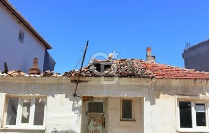ÇARDAK MERKEZDE, DENİZE 350 METRE MESAFEDE 3 KAT İMARLI SATILIK ARSA!