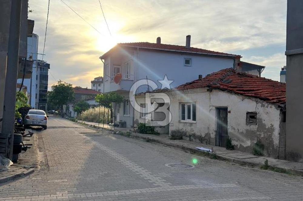 ÇARDAK MERKEZDE, DENİZE 350 METRE MESAFEDE 3 KAT İMARLI SATILIK ARSA!