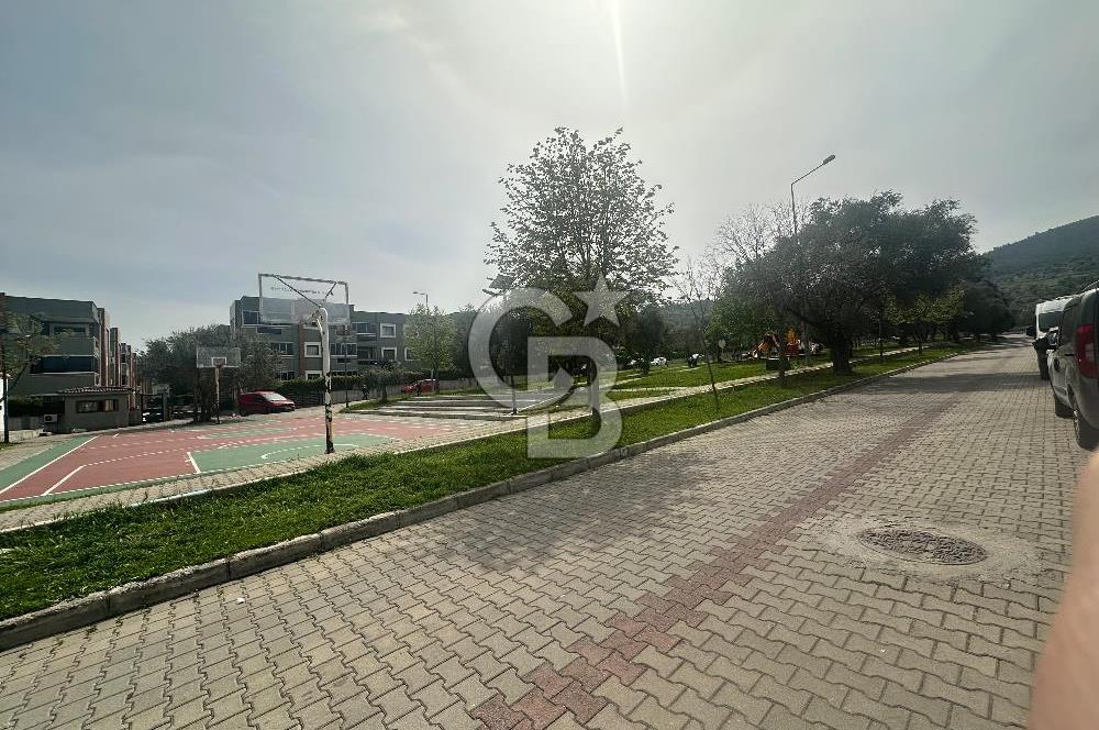 Gaziemir Mimoza Park Sitesinde Satılık Daire