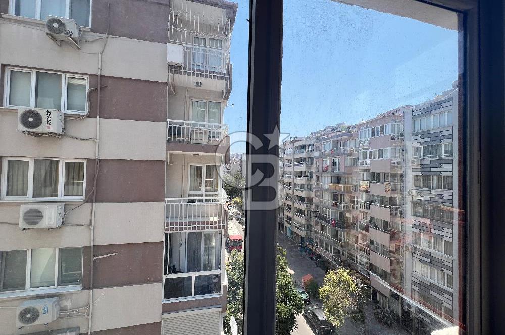 Karataş’ta Üç Cepheli Satılık Modern Yalı Dairesi