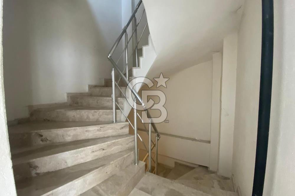 ANADOLU CAD. EFESUS OUTLET KARŞISI KOMBİLİ ARA KAT KİRALIK 1+1