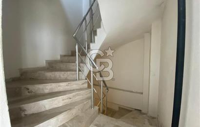 ANADOLU CAD. EFESUS OUTLET KARŞISI KOMBİLİ ARA KAT KİRALIK 1+1