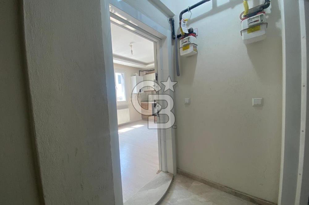 ANADOLU CAD. EFESUS OUTLET KARŞISI KOMBİLİ ARA KAT KİRALIK 1+1