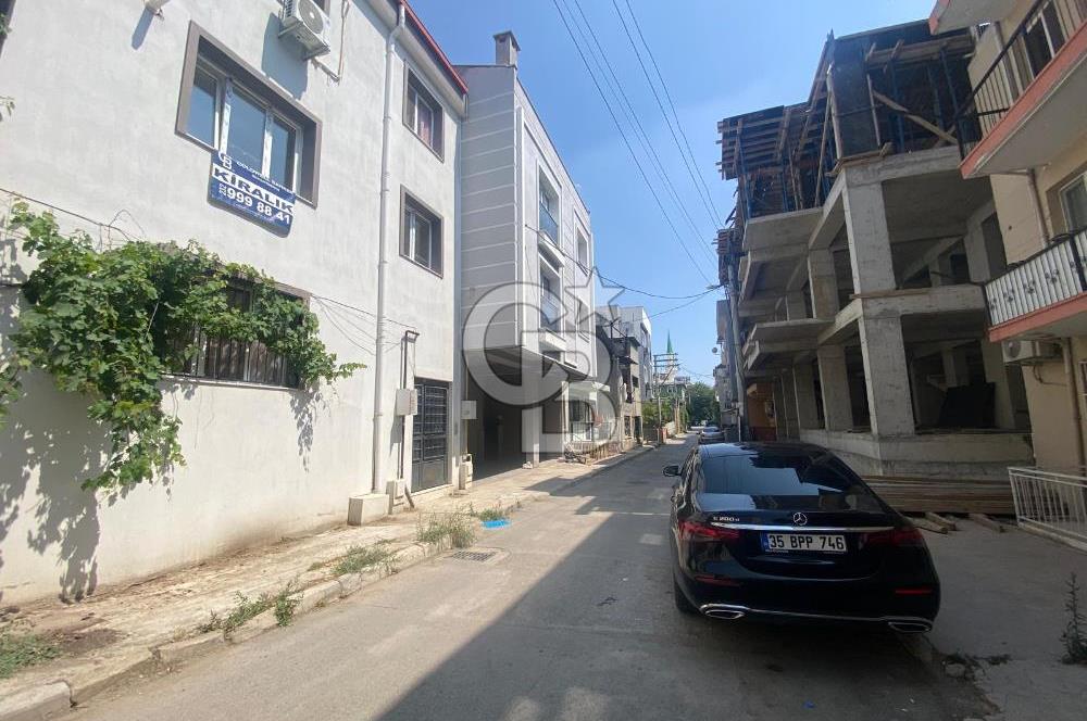 ANADOLU CAD. EFESUS OUTLET KARŞISI KOMBİLİ ARA KAT KİRALIK 1+1