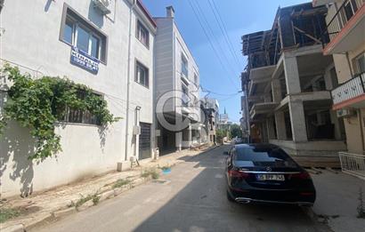 ANADOLU CAD. EFESUS OUTLET KARŞISI KOMBİLİ ARA KAT KİRALIK 1+1