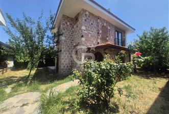 Ayvalık Sefa Çamlık Laka'da Satılık Sıfır 3+1 Taş Villa