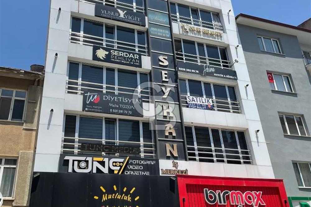 CB CITY'DEN BOZÜYÜK MERKEZ SEYHAN İŞMERKEZİNDE SATILIK OFİS