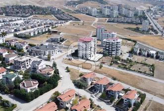 ALACAATLININ EN DEĞERLİ NOKTASINDA 12 VİLLALIK ARSA