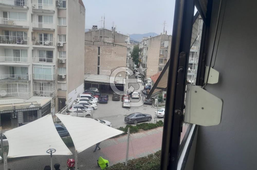 KARŞIYAKA TAM MERKEZDE DOĞALGAZLI FIRSAT KONUT