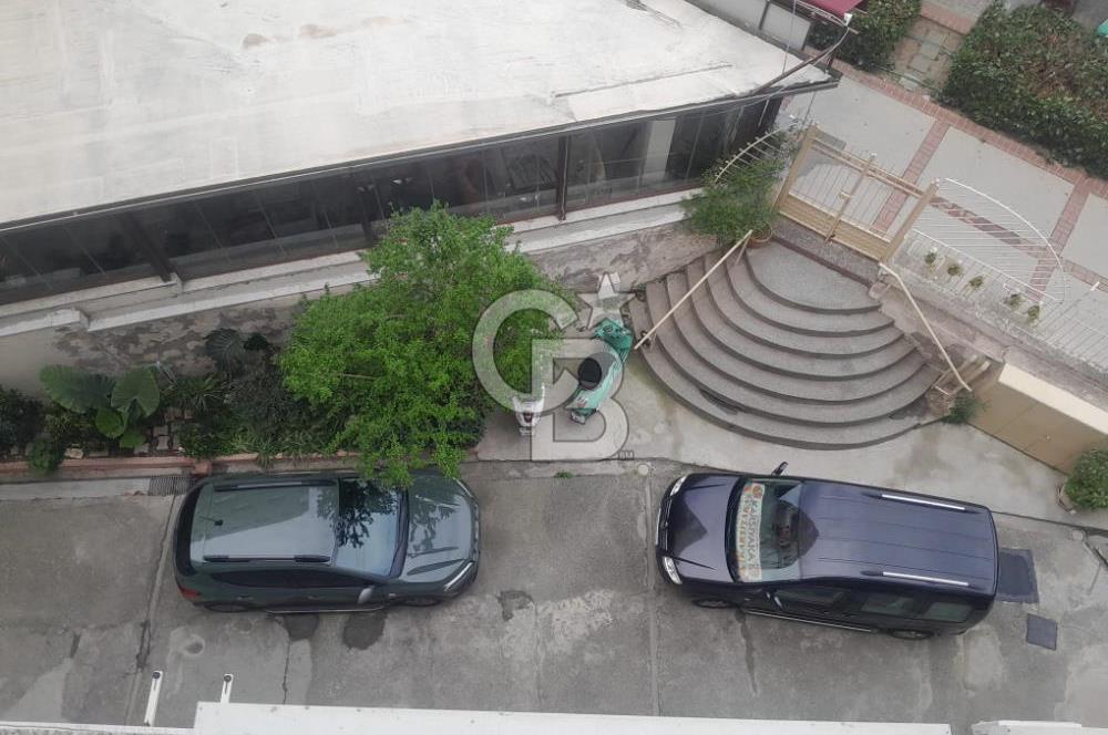 KARŞIYAKA TAM MERKEZDE DOĞALGAZLI FIRSAT KONUT