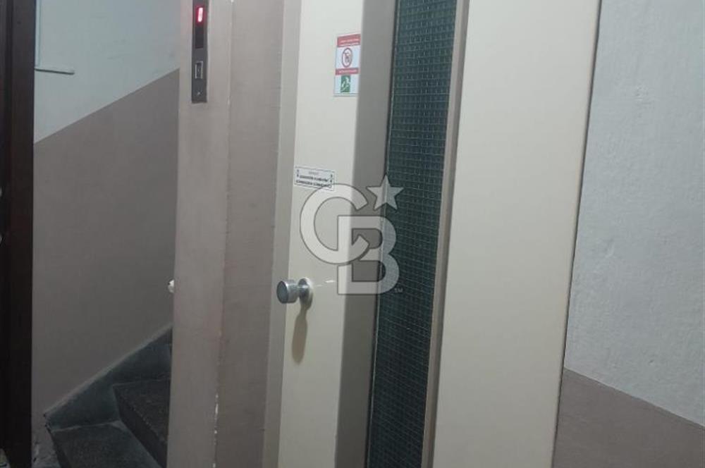 KARŞIYAKA TAM MERKEZDE DOĞALGAZLI FIRSAT KONUT