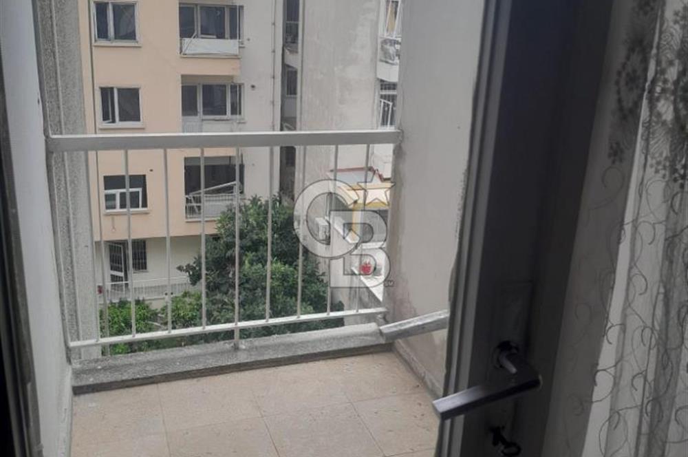 KARŞIYAKA TAM MERKEZDE DOĞALGAZLI FIRSAT KONUT