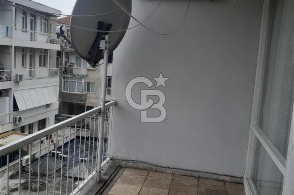 KARŞIYAKA TAM MERKEZDE DOĞALGAZLI FIRSAT KONUT