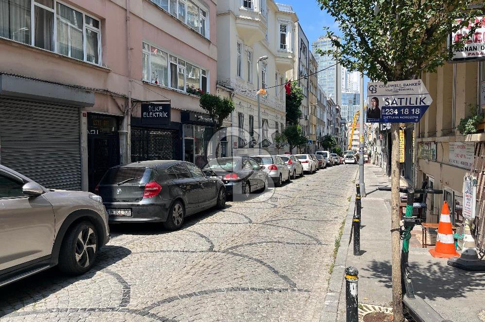 Şişli'de İçerisi Yenilenmiş 3+1 Daire