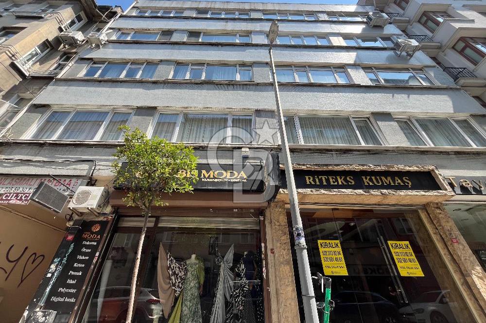 Şişli'de İçerisi Yenilenmiş 3+1 Daire
