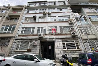 Şişli Merkez'de Geniş 2.5+1 Daire