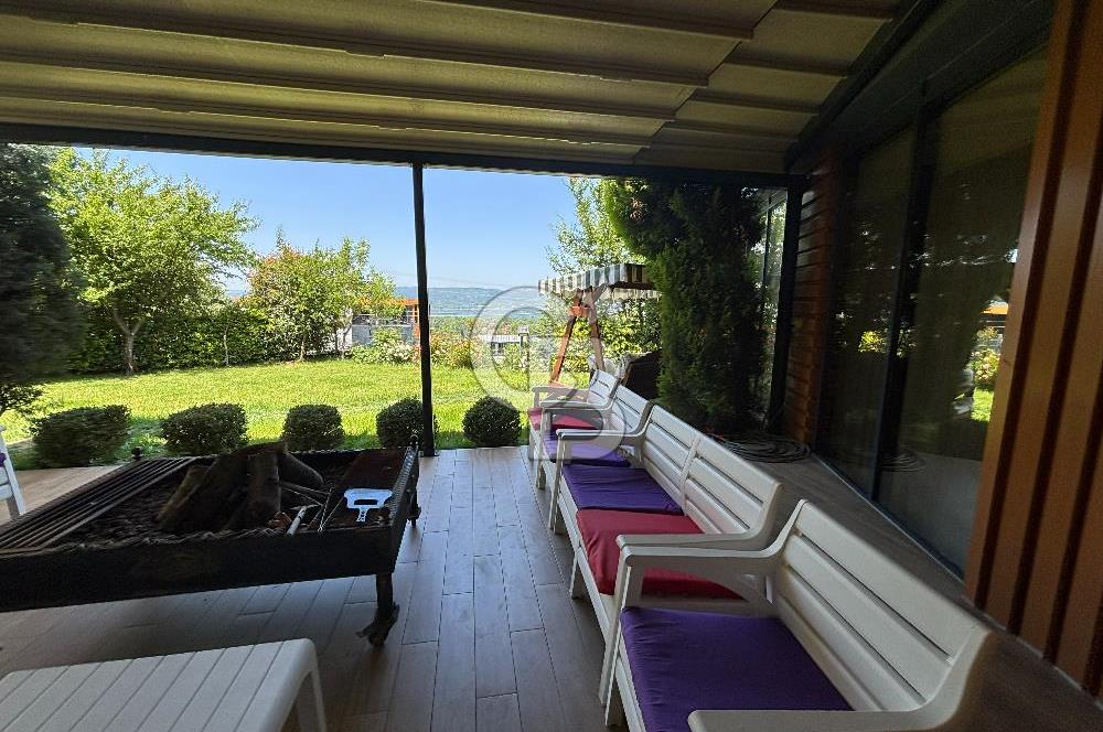 Göl Manzaralı Lüks Villa - Eşyalı, Havuzlu, Asansörlü!