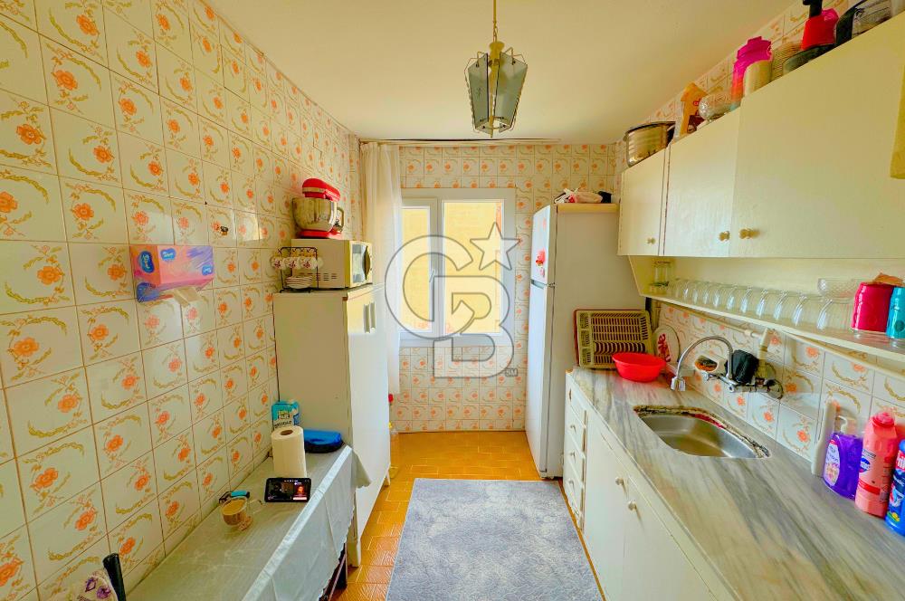 KONAK EŞREFPAŞA CADDESİNDE 2+1 DENİZ MANZARALI SATILIK DAİRE