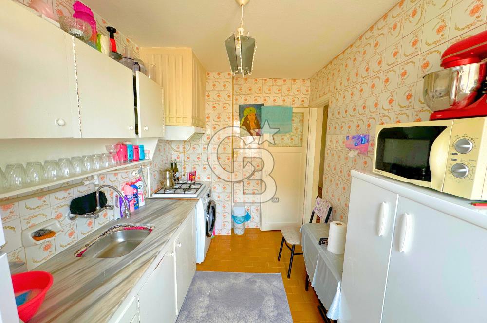 KONAK EŞREFPAŞA CADDESİNDE 2+1 DENİZ MANZARALI SATILIK DAİRE