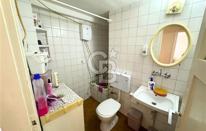 KONAK EŞREFPAŞA CADDESİNDE 2+1 DENİZ MANZARALI SATILIK DAİRE
