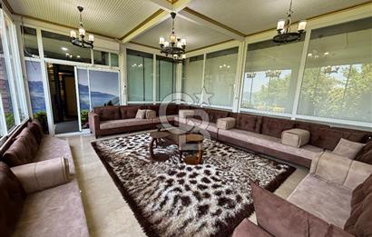 Göl Manzaralı Lüks Villa - Eşyalı, Havuzlu, Asansörlü!