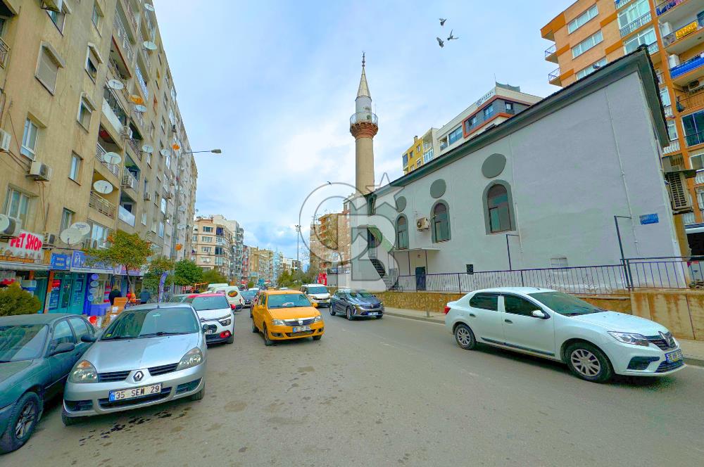 KONAK EŞREFPAŞA CADDESİNDE 2+1 DENİZ MANZARALI SATILIK DAİRE