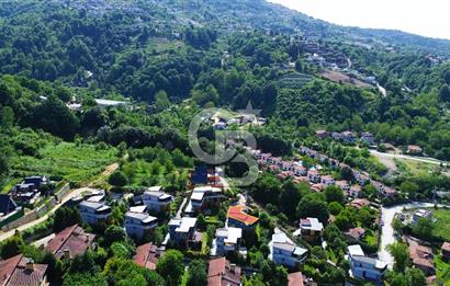 Göl Manzaralı Lüks Villa - Eşyalı, Havuzlu, Asansörlü!