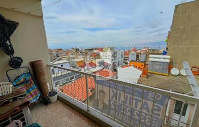KONAK EŞREFPAŞA CADDESİNDE 2+1 DENİZ MANZARALI SATILIK DAİRE