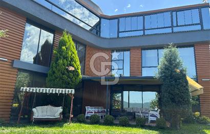 Göl Manzaralı Lüks Villa - Eşyalı, Havuzlu, Asansörlü!