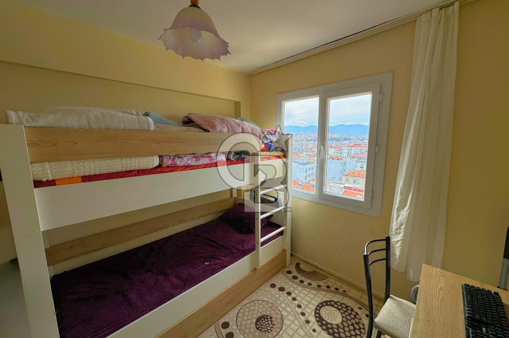 KONAK EŞREFPAŞA CADDESİNDE 2+1 DENİZ MANZARALI SATILIK DAİRE